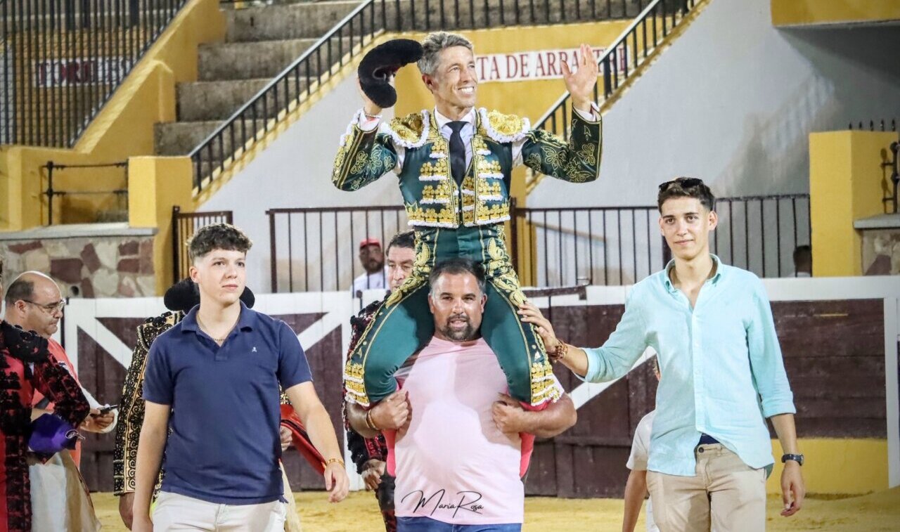 Manuel Escribano, éxito con la de Murteira Grave; Montero roza la puerta grande con la de Sobral en Cenicientos