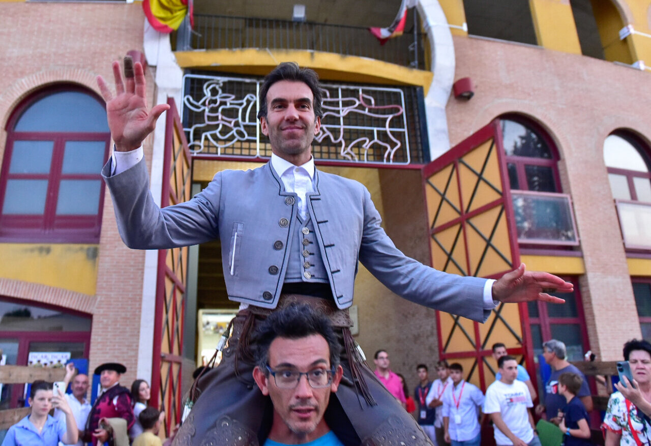 Sergio Galán, puerta grande en Íscar