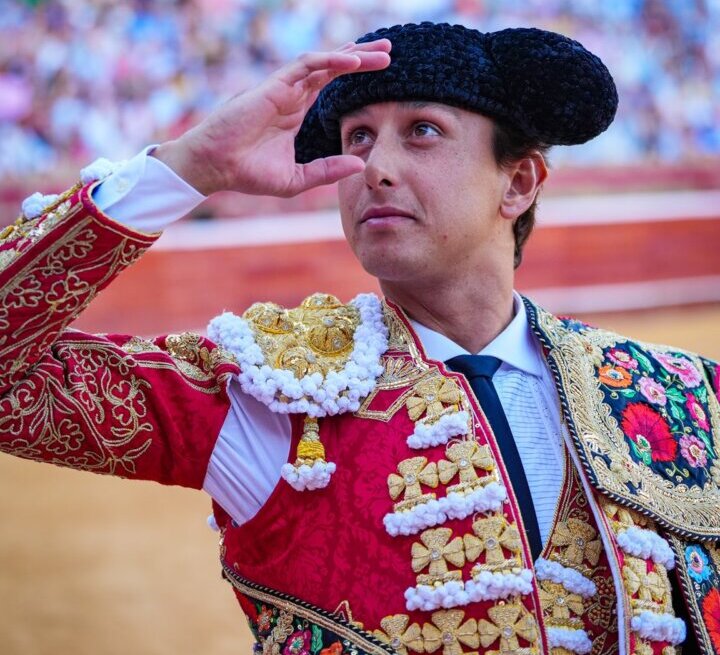 Roca Rey:"No sé que tengo en la rodilla, me han infiltrado y se me ha ido el dolor aunque la siento inflamada"