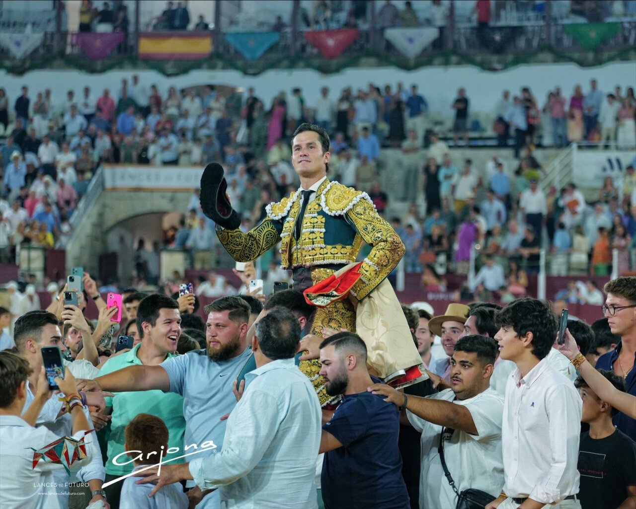 Un soberbio Luque borda una gran tarde en Málaga