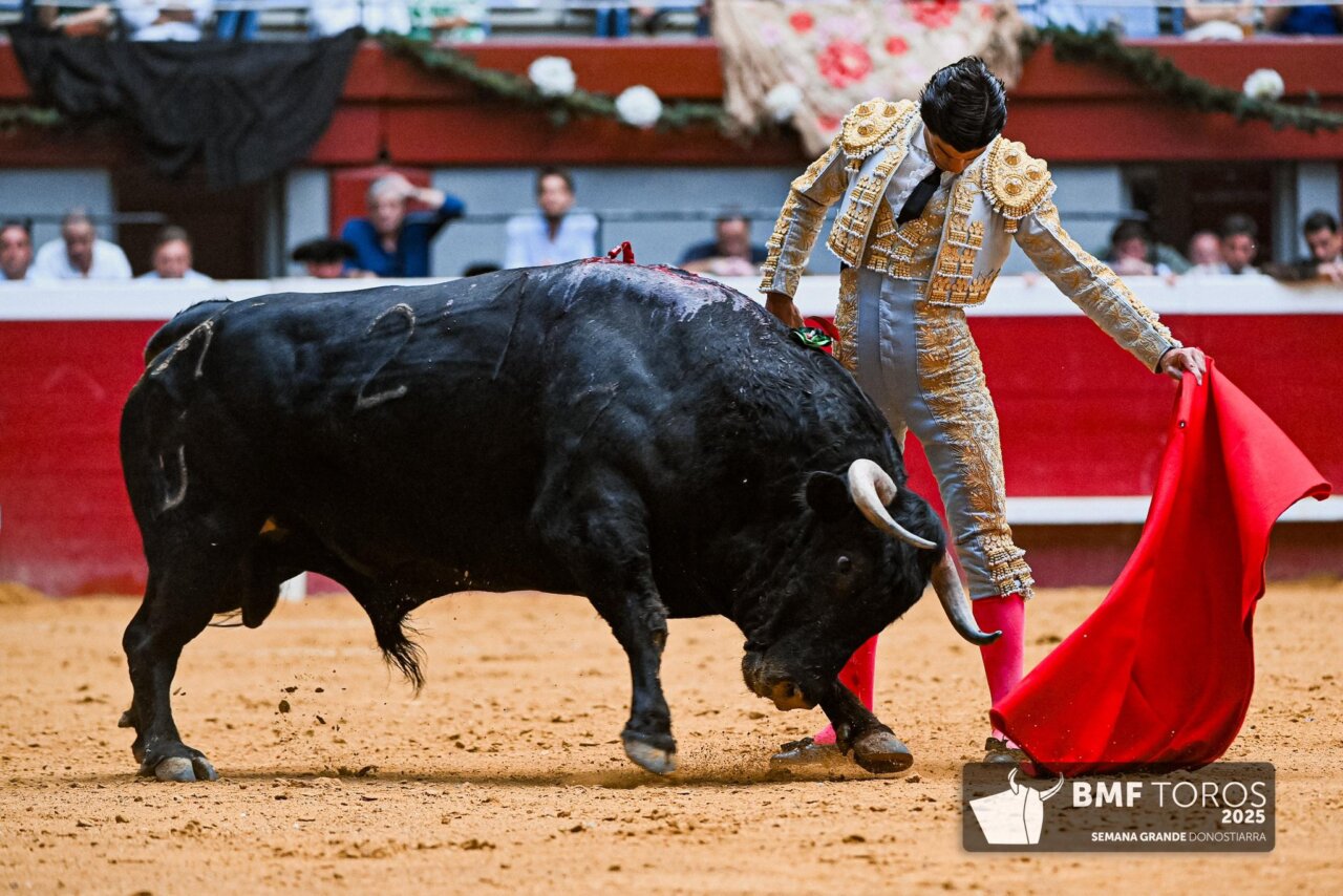 Buen toreo y mal de espadas en el comienzo de la Semana Grande