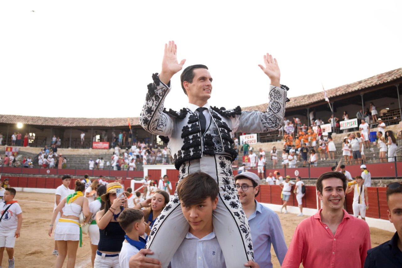 Temple y personalidad de David Galván, a hombros en El Burgo de Osma