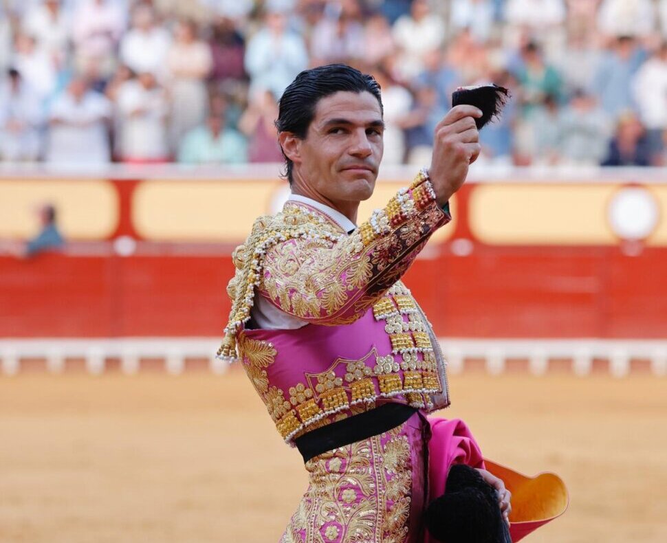 Ortega y Aguado dibujan el toreo a cámara lenta en El Puerto