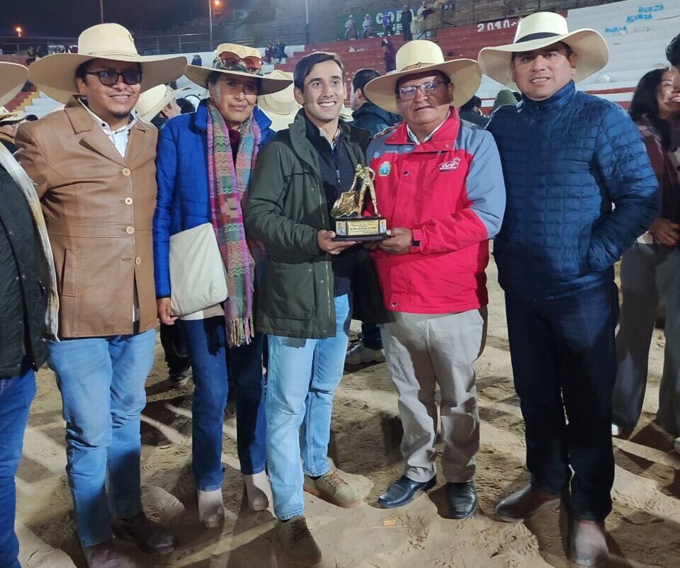 Ismael Martín se alza con el premio al triunfador de la goyesca de Coracora
