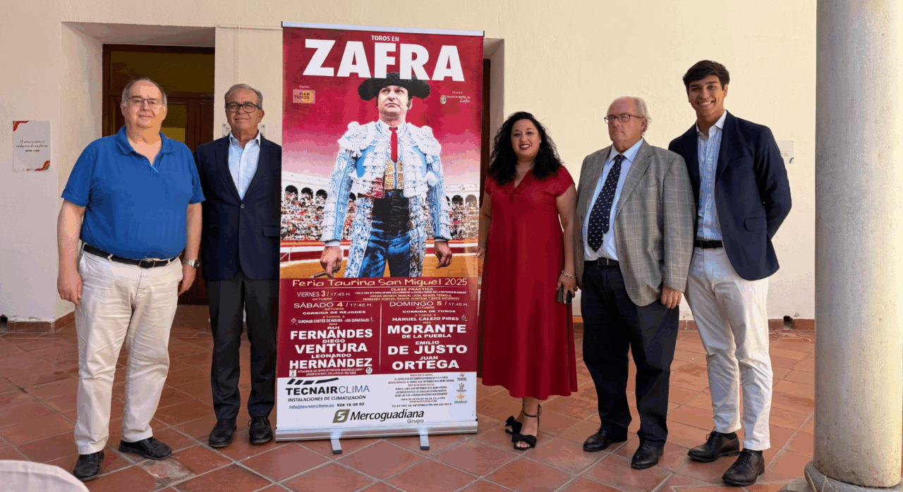 Figuras a pie a y caballo en la feria de Zafra