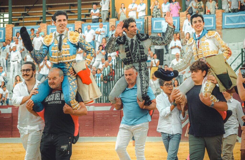 Talavante, Cayetano y Marco Pérez, apasionante tarde en Tarazona