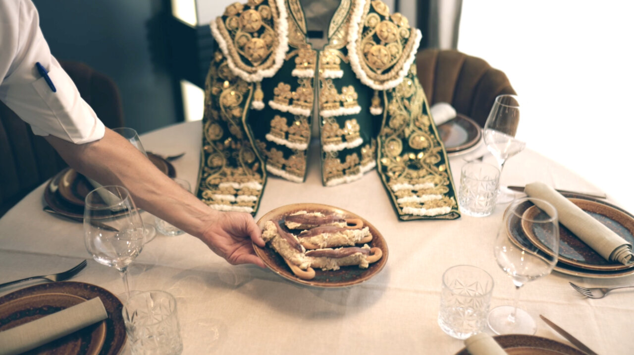 Un original spot une toreo y gastronomía para anunciar los toros en Murcia 