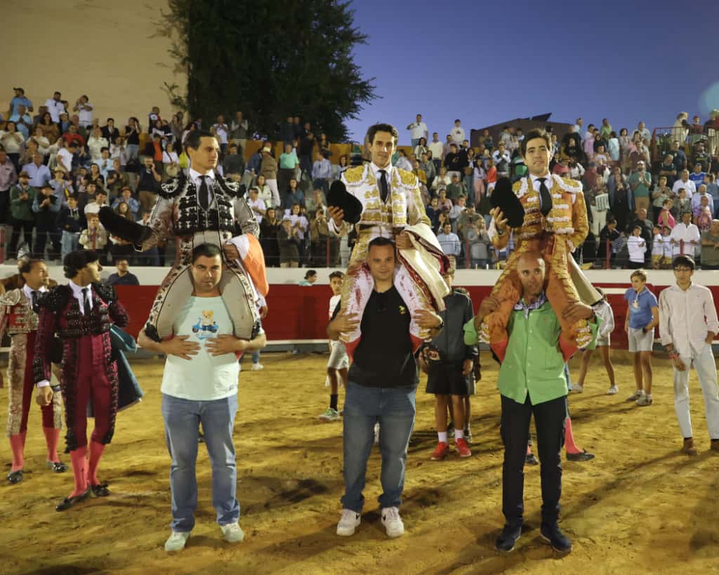 David Galván, Álvaro Lorenzo y Jorge Molina, buen toreo en Bargas