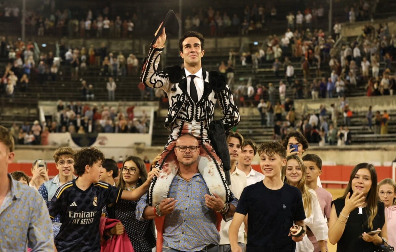 Brillante Rufo en la singular corrida Carmen de Nimes