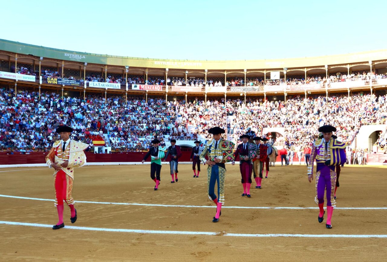 Talavante. Ureña y Roca Rey cuelgan el No Hay Billetes en Murcia I VIGUERAS