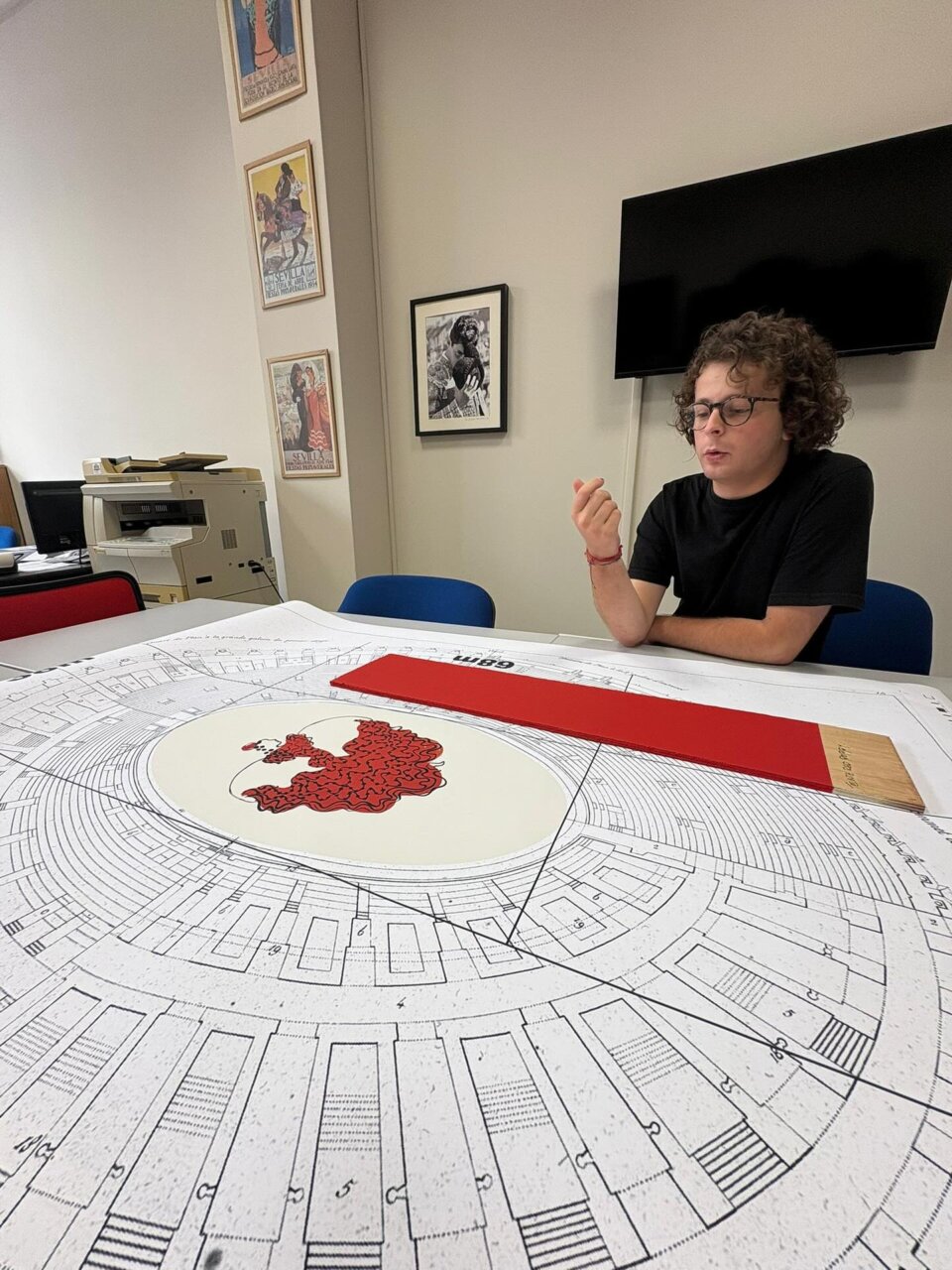 Jules Milhau en su estudio.