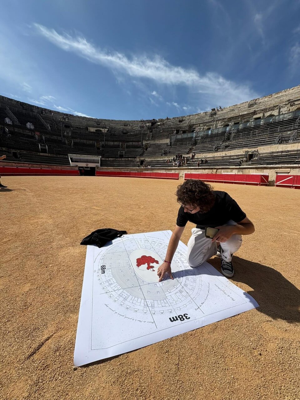 Jules Milhau preparando el diseño.