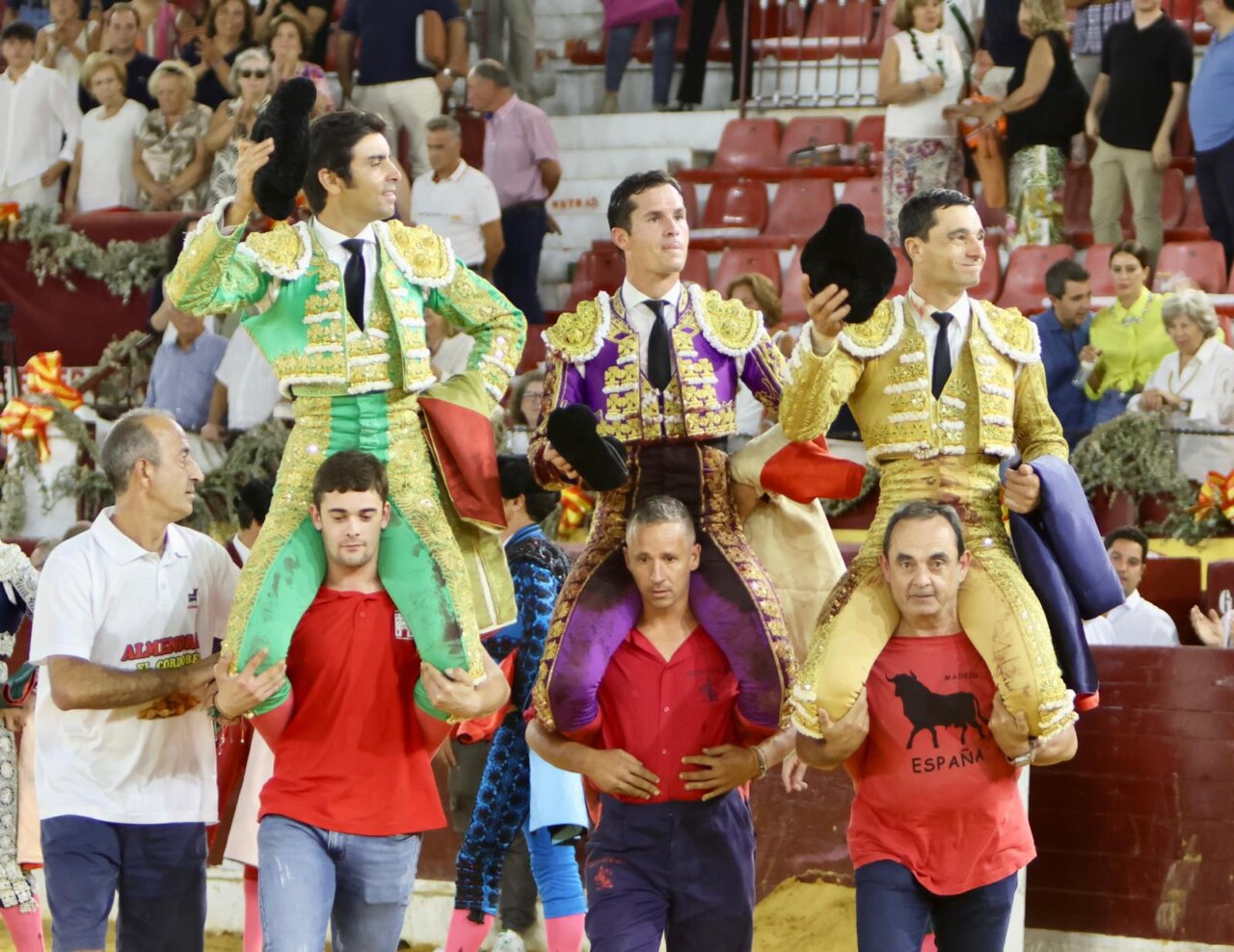Ureña, Perera y Luque, tarde sobresaliente con El Parralejo en Murcia
