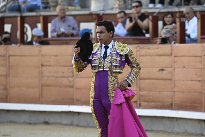 Descafeinado desafío entre Rehuelga y José Escolar en Madrid