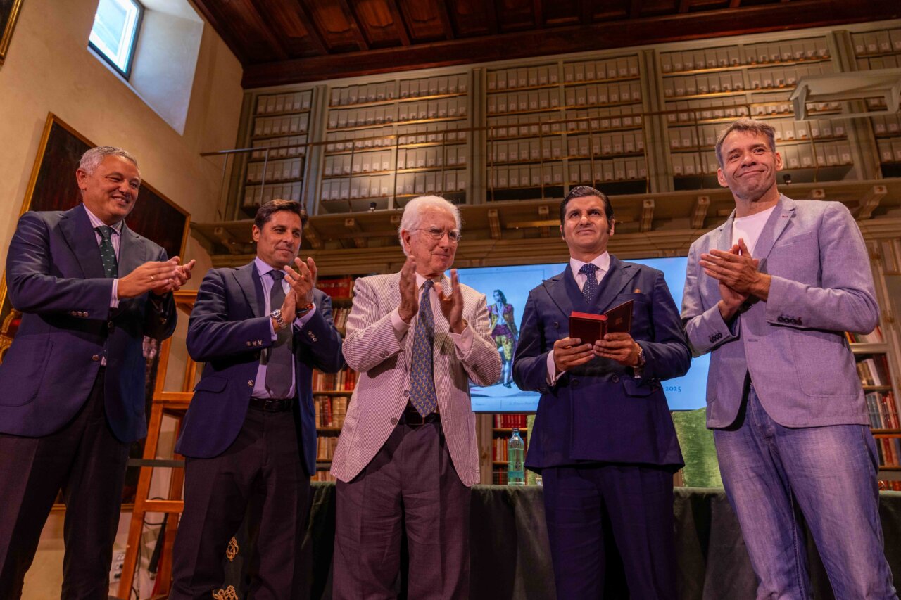 La Real Maestranza de Ronda distingue a Morante: "No he tenido espejos"