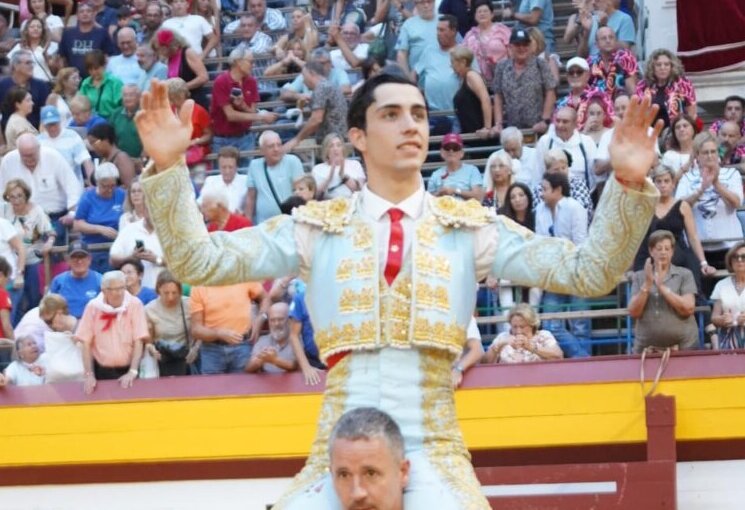 El Mene, a hombros en Algemesí