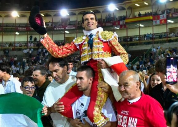 Emilio de Justo se impone en el mano a mano de Valladolid