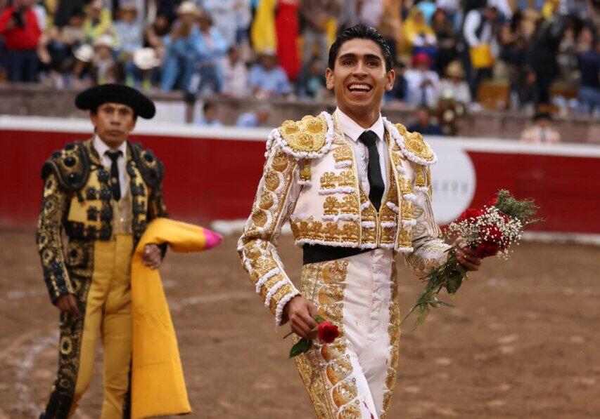 Héctor Gutiérrez corta la la única oreja en el inicio de feria en San Miguel El Alto