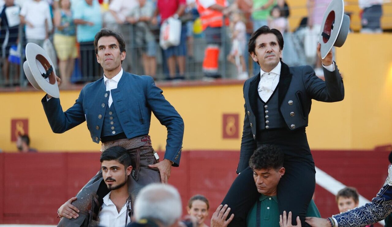 Sergio Galán y Diego Ventura, gran tarde de toreo a caballo en Almodóvar del Campo