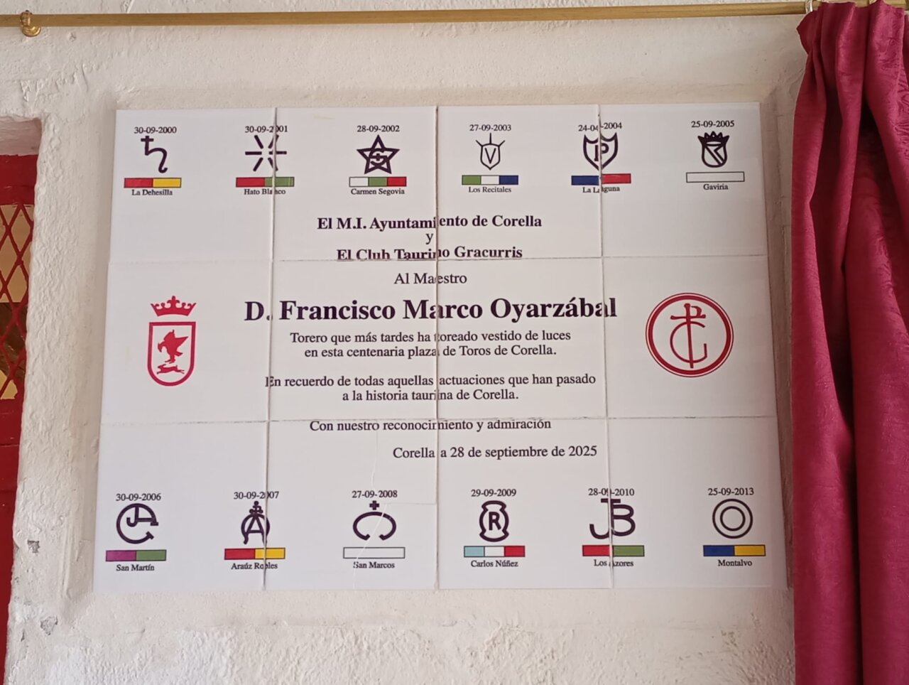 Placa en honor a Francisco Marco en la plaza de Corella