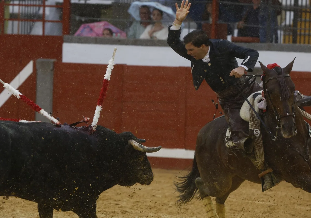 Lea Vicens y Sebastián Fernández, triunfo bajo el diluvio antes de la suspensión en Pozoblanco