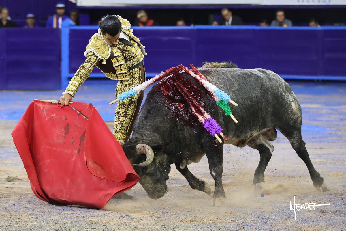 Las buenas formas de San Román y la capacidad de Talavante maquillan la tarde en Aguascalientes