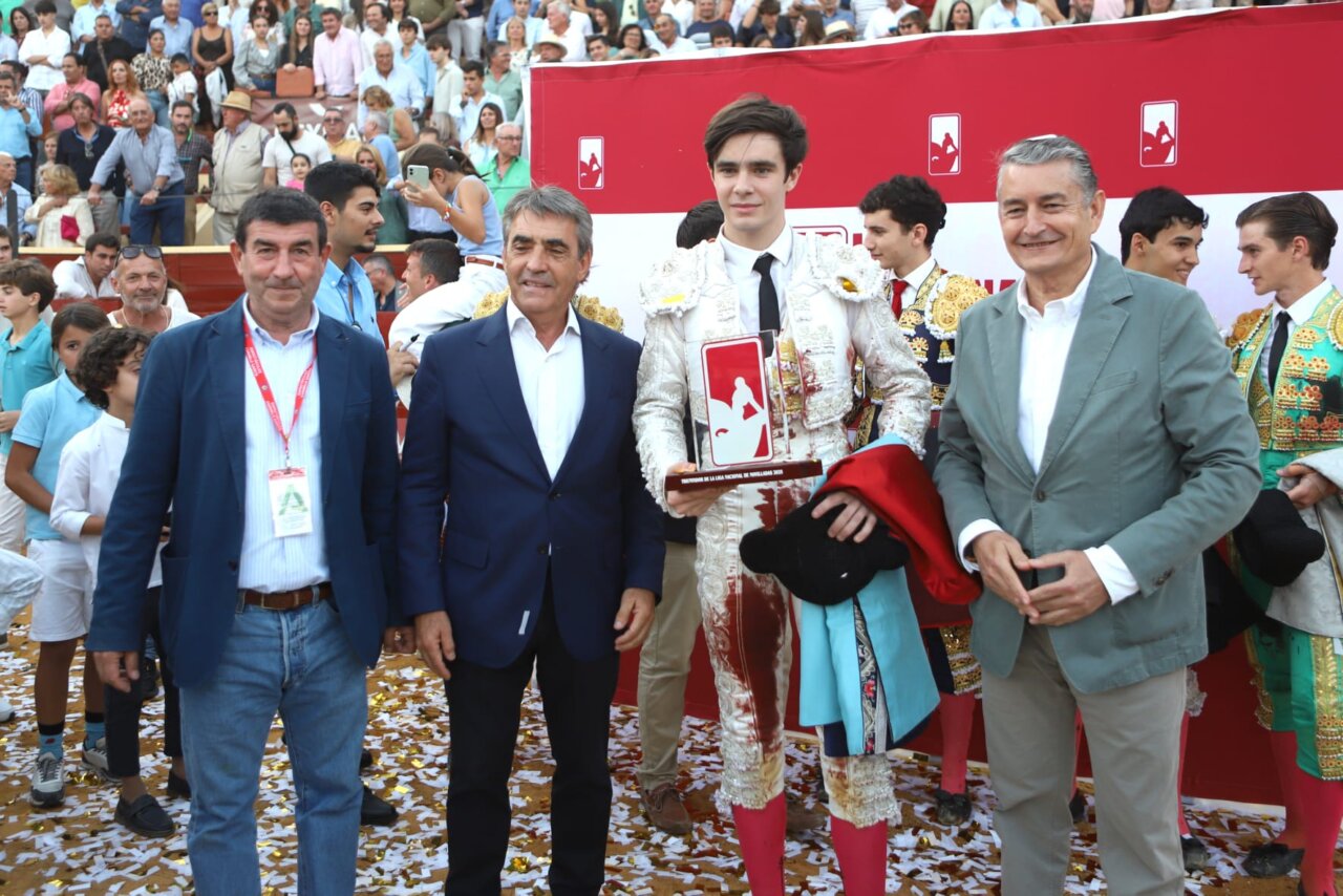 Nuevo golpe de Mario Vilau, triunfador de la Liga Nacional de Novilladas en Sanlúcar