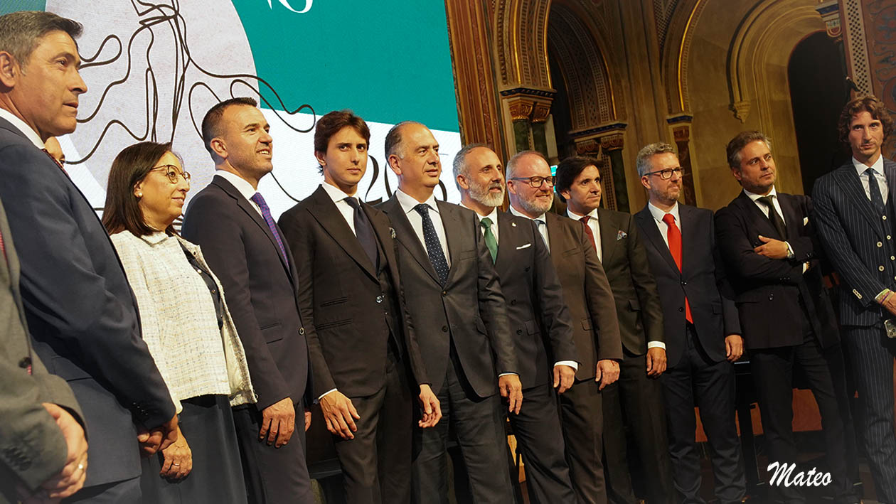 La gala de premios a los triunfadores de Valencia, en vídeo e imágenes