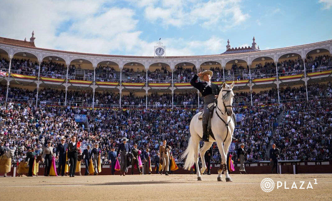 Histórico No Hay Billetes y preciosa ovación a todos los actuantes del festival por Antoñete