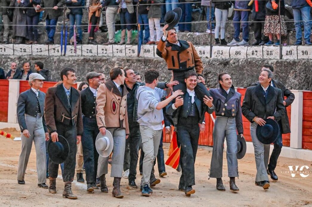 Triunfal y emotivo festival en Bocairent