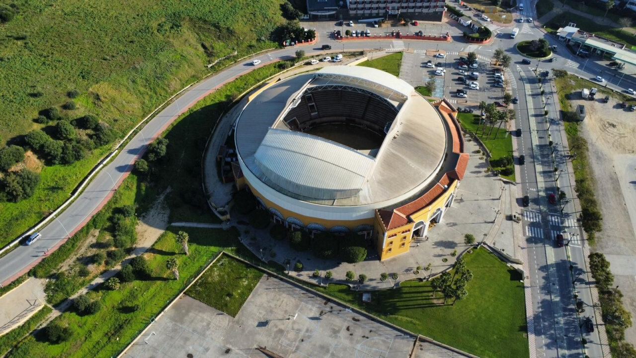 Vista aérea de la plaza de toros de La Montera. Foto: Europa Sur.