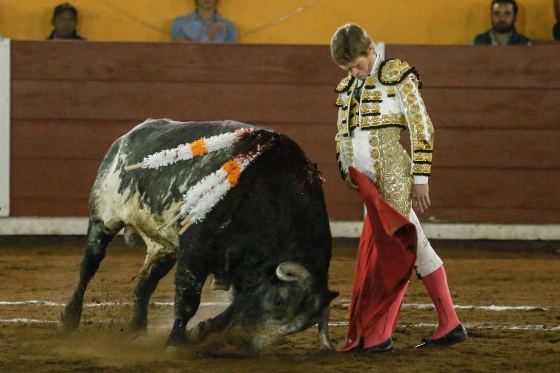 Borja Jiménez cautiva en Txalcala