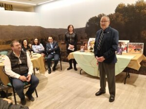 Entrega del trofeo a José Ponz en un evento taurino en Valencia