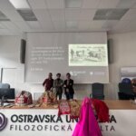 Presentación sobre la tauromaquia en libros checos en la universidad