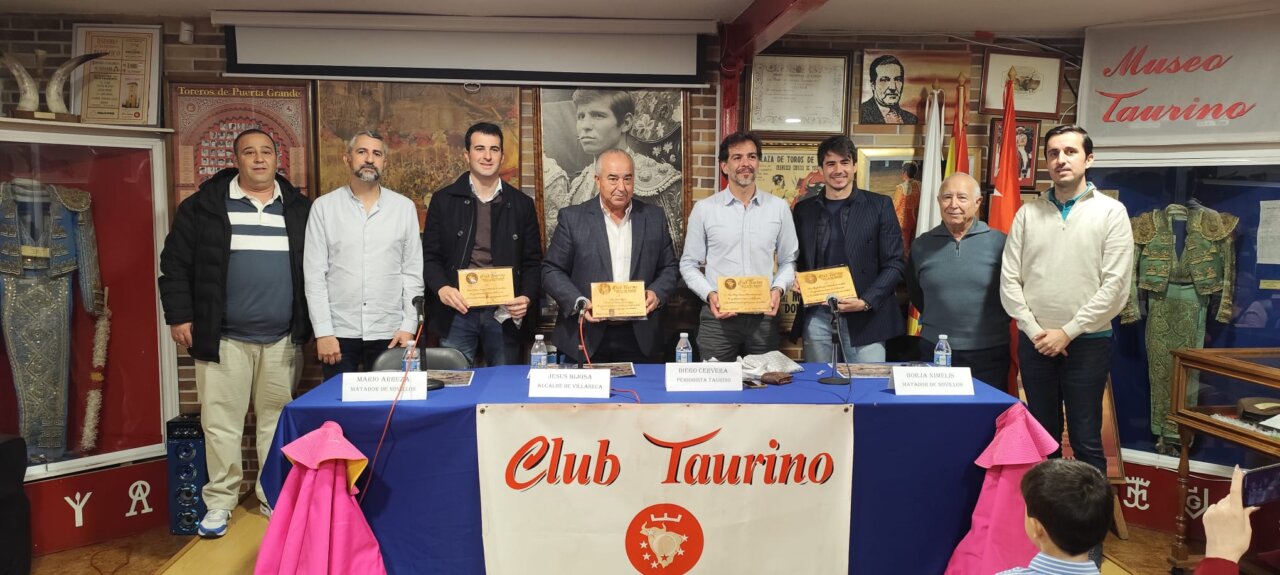 El Club Taurino Villa de Pinto rinde homenaje al Alfarero de Oro