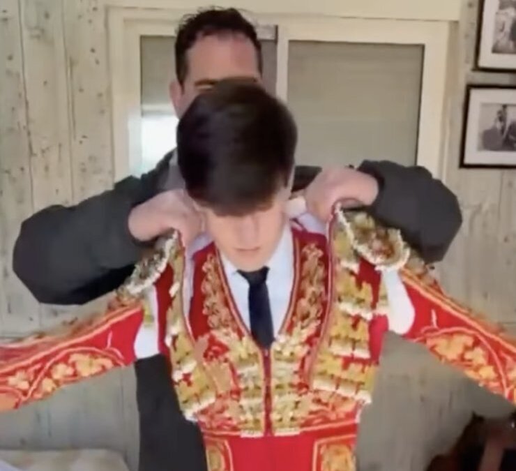 "Volver a vivir": Sergio Rollón vuelve a torear 183 días después