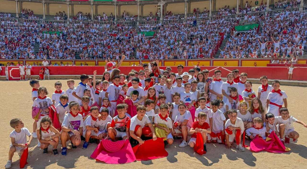 ANOET: "No existen datos objetivos que justifiquen prohibir a los niños ir a los toros"