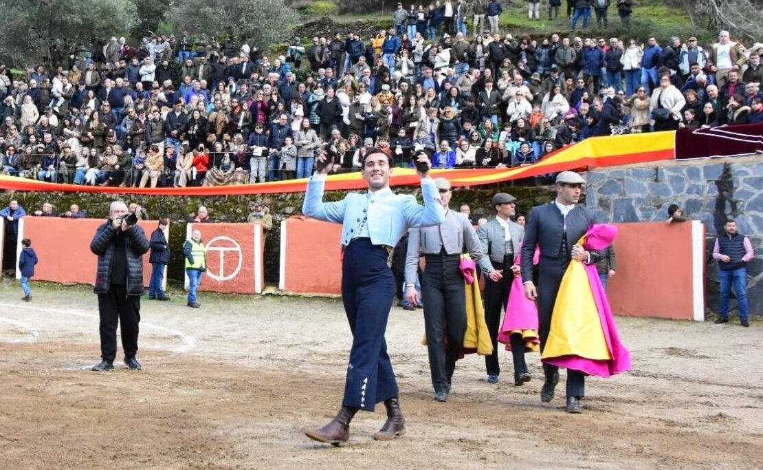 Ismael Martín, cuatro orejas en el festival de Valero
