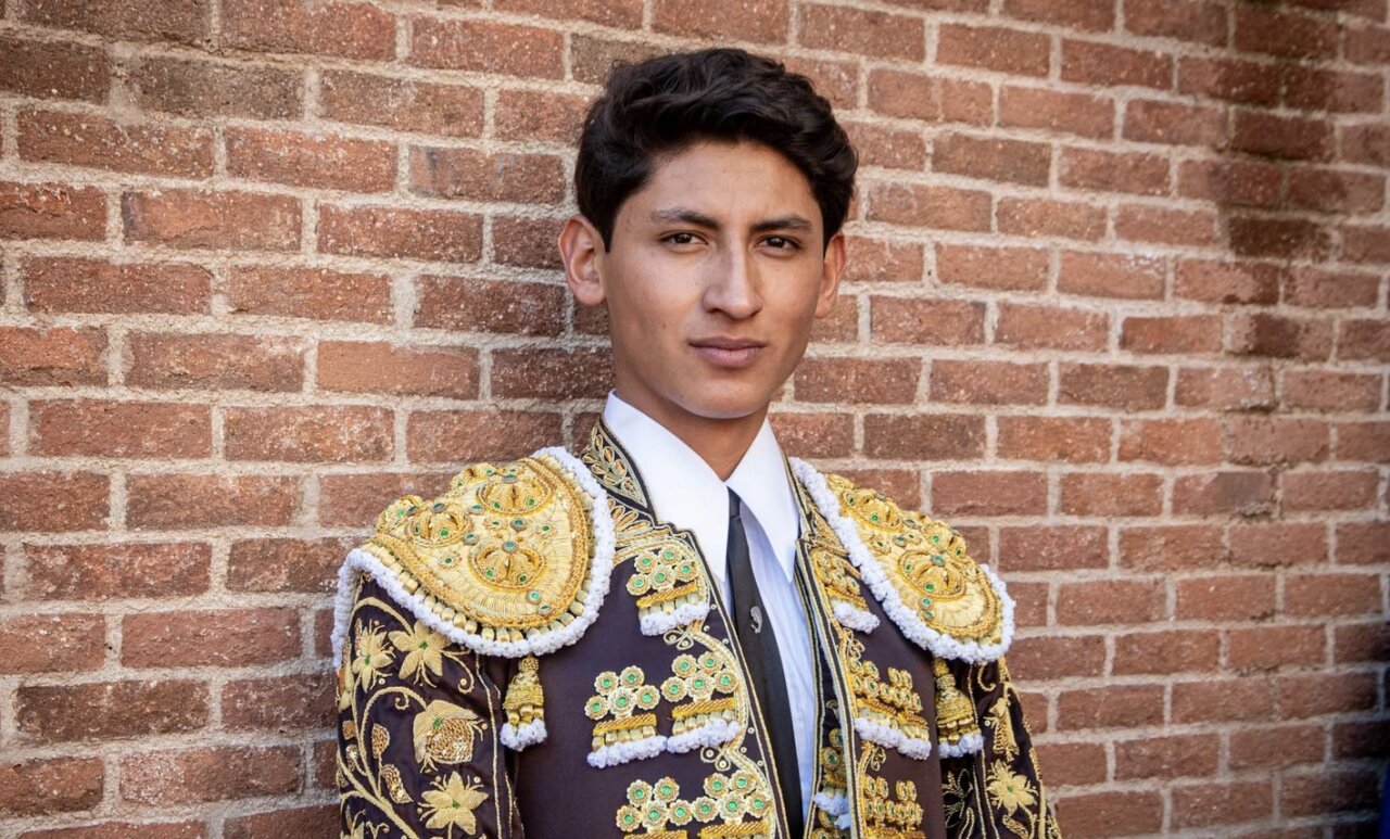 Emiliano Osornio, encuentro con los aficionados antes de su debut en Fallas