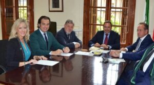 El equipo presidencial de Sevilla. A la derecha, el cesado Fernández-Figueroa.