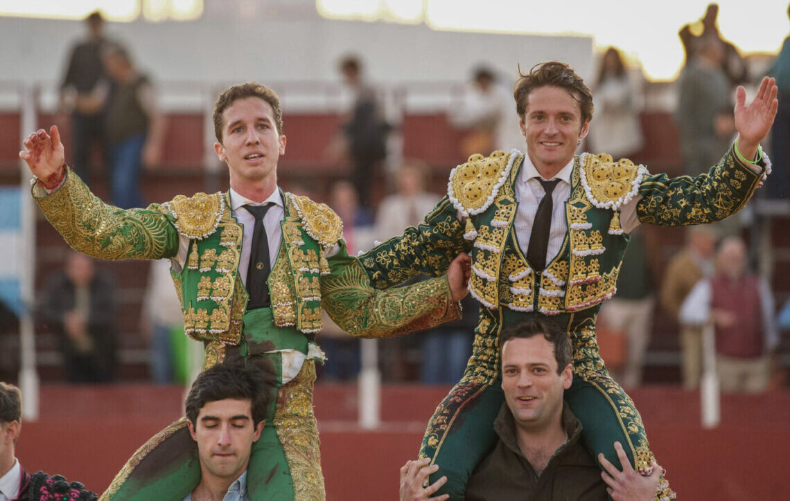 Lama de Góngora y Calerito, a hombros en Sanlúcar la Mayor