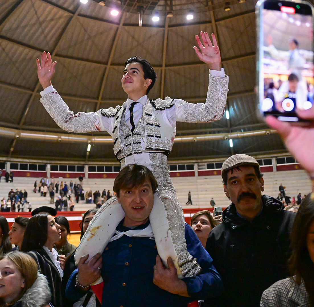 Marco Pérez se dispara en La Flecha en tarde de llenazo