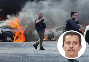 Vehículos incendiados tras la muerte de El Mencho I REUTERS