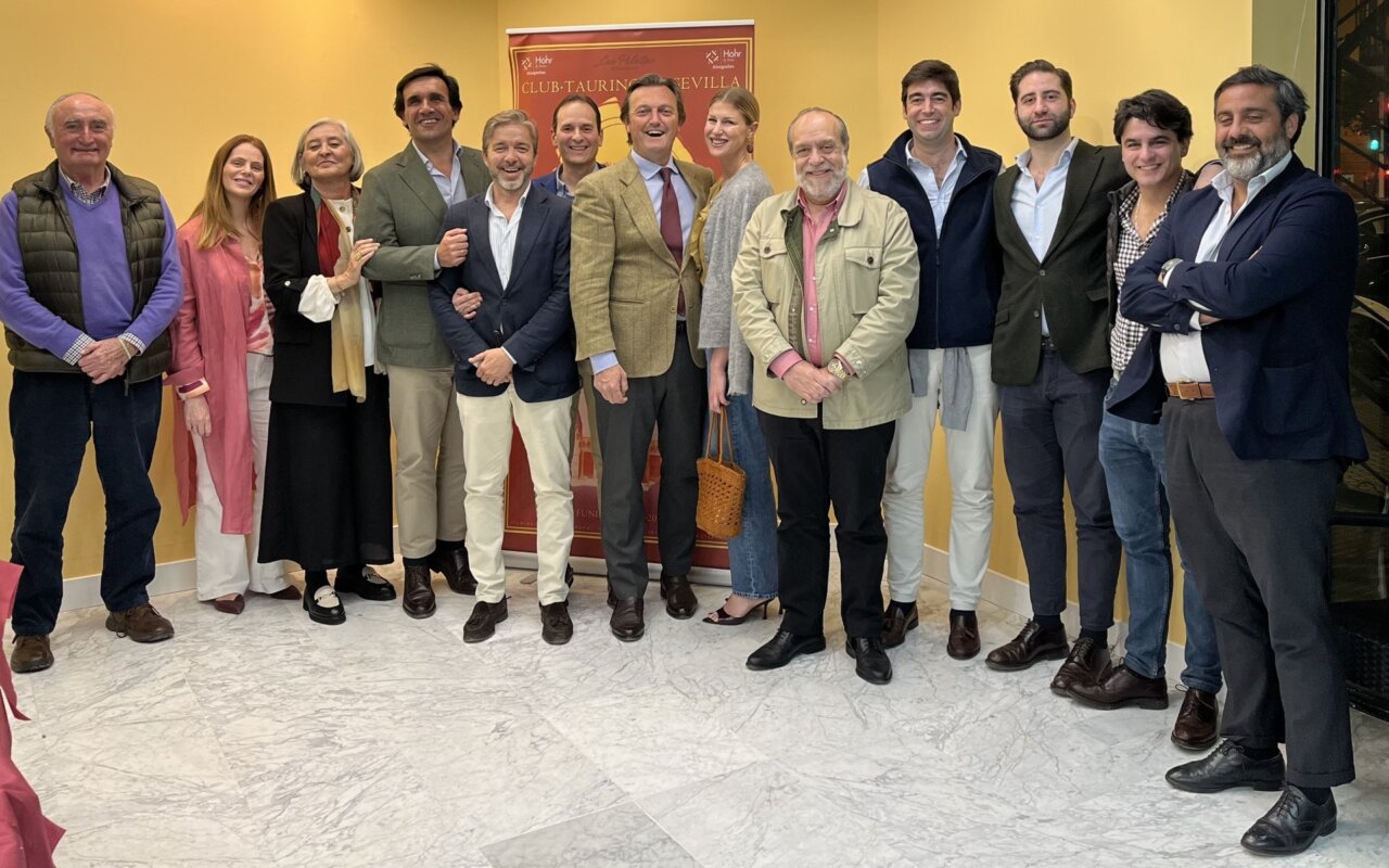 Emotivo homenaje a El Tato en el 30º aniversario de su triunfal debut como matador en Sevilla