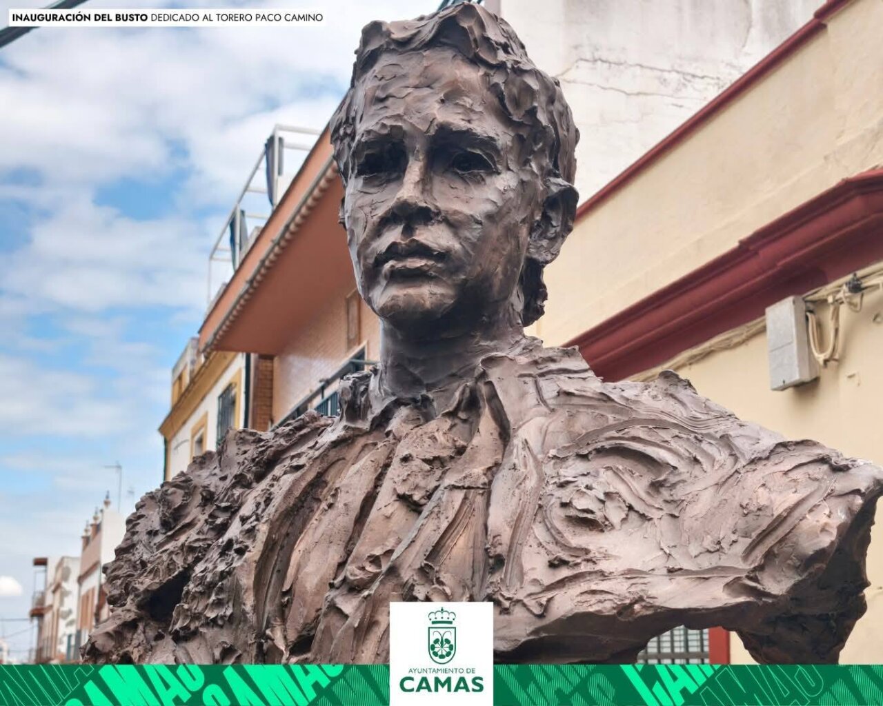 Camas rinde homenaje a Paco Camino con un busto en su honor