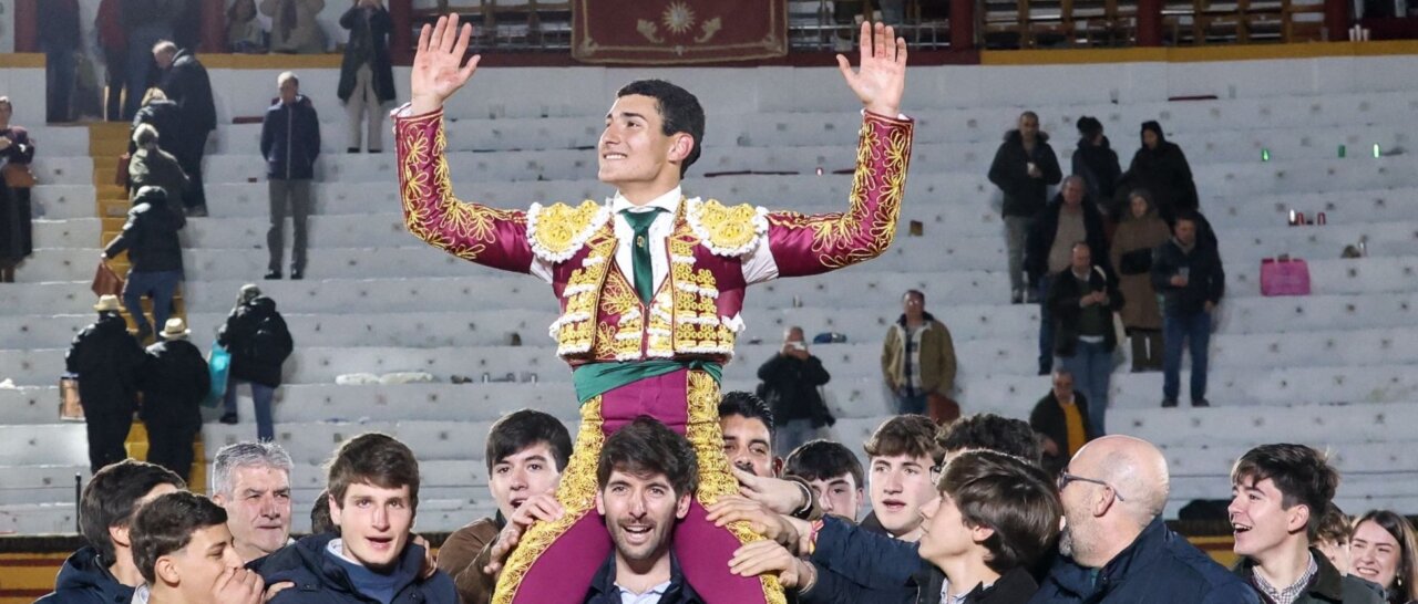 David Gutiérrez debuta abriendo la puerta grande de Olivenza