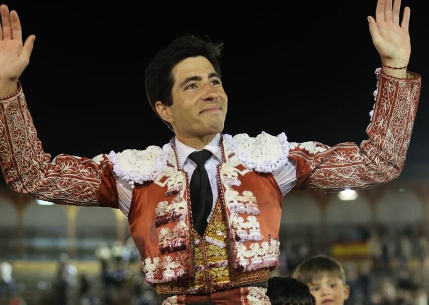 Gran dimensión de un Álvaro Lorenzo sin espada en Toledo