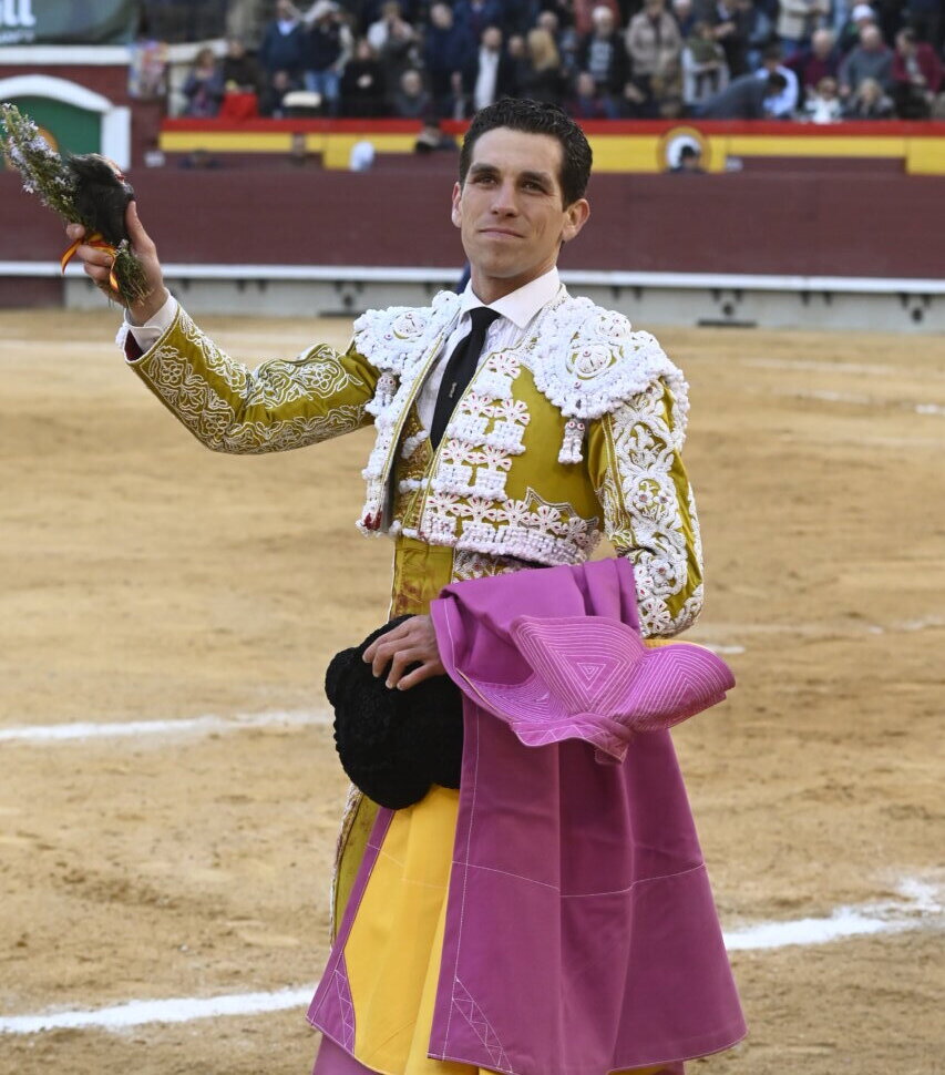 La solera de un nuevo Ginés Marín ante un exquisito toro de La Quinta en Castellón