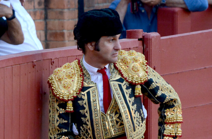 La Hermandad de los Gitanos de Utrera homenajea a Morante en la LXX edición de su "Potaje Gitano"