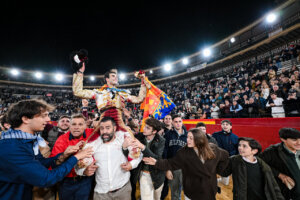 Dos referentes de la feria, Navalón y el conseller Valderrama, el futuro en sus manos.